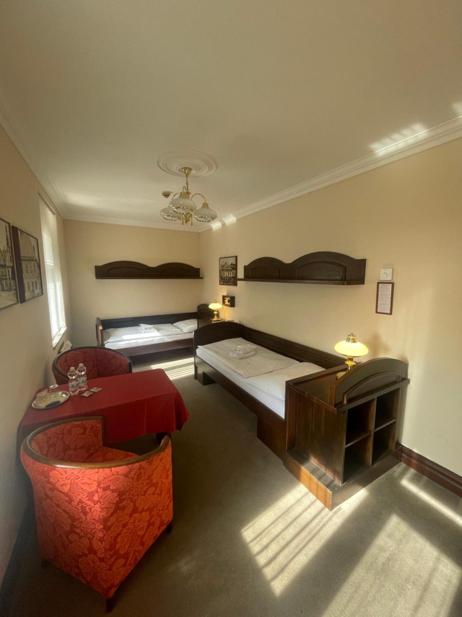 Hotel Bravo Ческа Требова Екстериор снимка