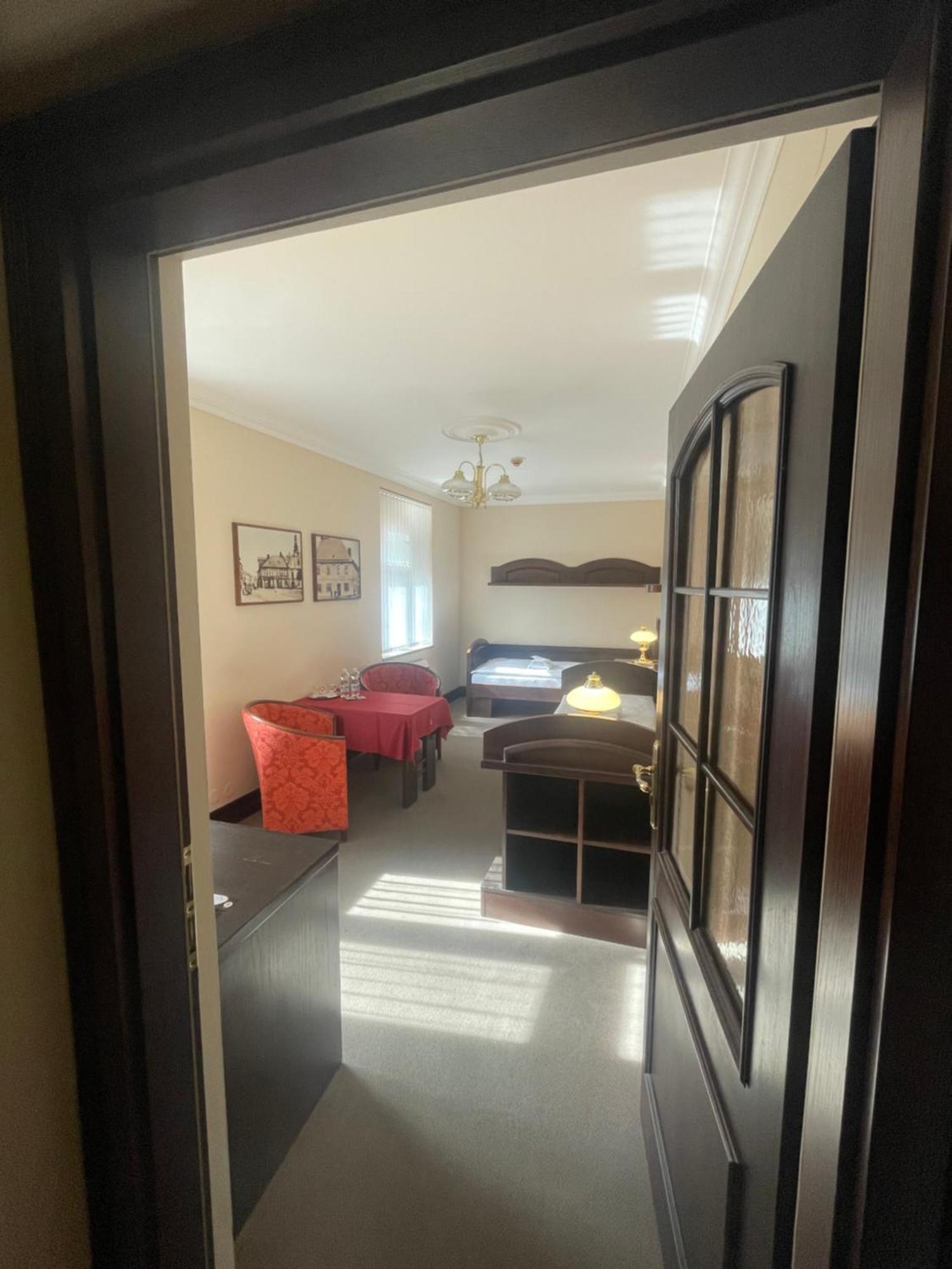 Hotel Bravo Ческа Требова Екстериор снимка